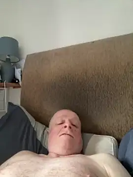 Snapshot of locallad88 chatting on February 20, 2026, 8:38 am locallad88 online show from February 20, 2026, 8:38 am