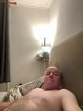 locallad88 online show from October 19, 2025, 9:28 pm