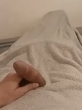 Snapshot of Koudy1 chatting on December 4, 2024, 4:32 pm Koudy1 online show from December 4, 2024, 4:32 pm