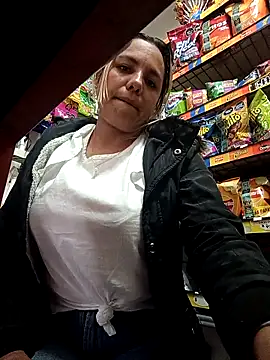 Snapshot of naugtyqueen chatting on February 25, 2025, 10:09 pm naugtyqueen online show from February 25, 2025, 10:09 pm