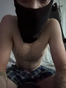 Snapshot of KcCumz19 chatting on November 1, 2025, 2:33 pm KcCumz19 online show from November 1, 2025, 2:33 pm