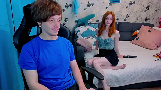 Snapshot of lakmsrrrmrrr chatting on September 17, 2025, 10:06 am lakmsrrrmrrr online show from September 17, 2025, 10:06 am