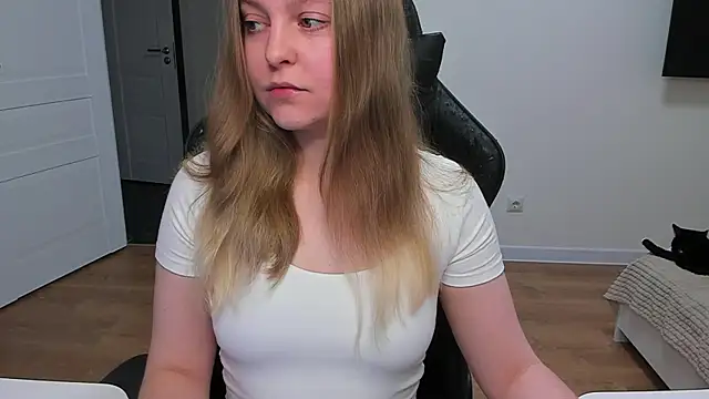 Snapshot of stacy_miracle chatting on April 25, 2026, 3:53 pm stacy miracle online show from April 25, 2026, 3:53 pm