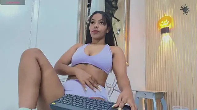  Valeria Brown online show from October 8, 2025, 9:15 pm