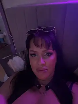 Snapshot of Lolaley2 chatting on December 4, 2025, 7:40 am Lolaley2 online show from December 4, 2025, 7:40 am