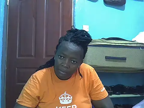 Ebonyceline online show from May 25, 2026, 8:13 am