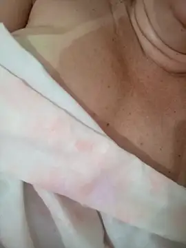 Snapshot of CASADASIGILO2 chatting on November 3, 2025, 5:12 am CASADASIGILO2 online show from November 3, 2025, 5:12 am