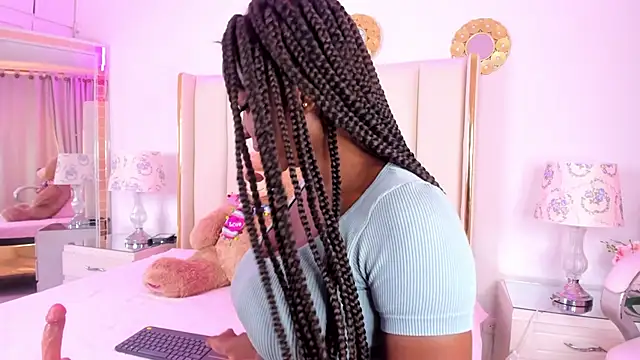 Snapshot of GianinaLewis chatting on February 4, 2026, 8:48 pm GianinaLewis online show from February 4, 2026, 8:48 pm