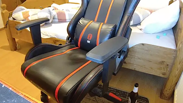 KmlBI26 online show from October 29, 2025, 7:07 am