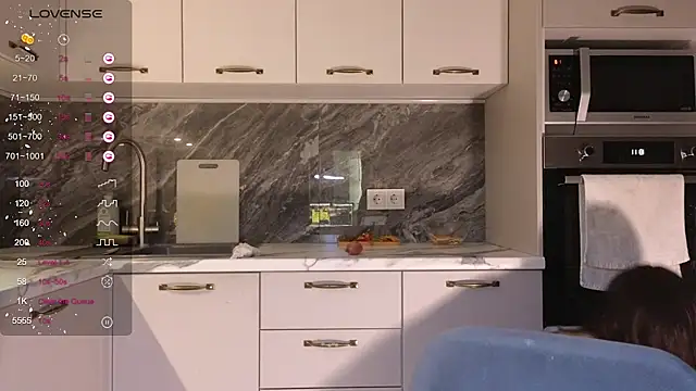 Snapshot of Alice_Wonders chatting on November 21, 2025, 7:57 pm Alice Wonders online show from November 21, 2025, 7:57 pm