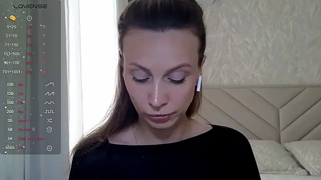 Snapshot of Alice_Wonders chatting on July 20, 2026, 8:54 am Alice Wonders online show from July 20, 2026, 8:54 am