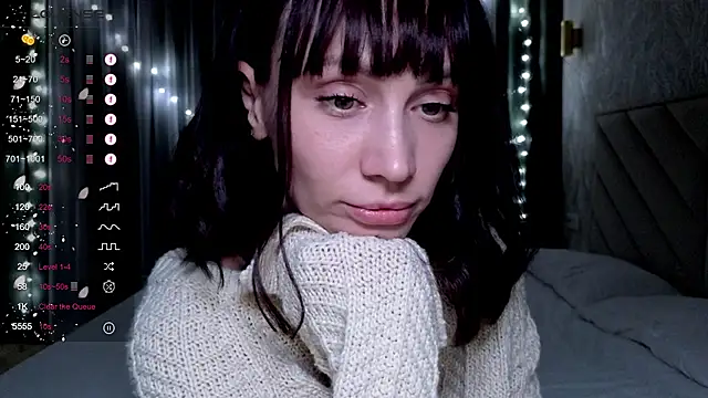 Snapshot of Alice_Wonders chatting on January 13, 2026, 9:52 pm Alice Wonders online show from January 13, 2026, 9:52 pm