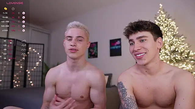 Snapshot of Evan__White_ chatting on January 10, 2025, 7:00 pm Evan  White  online show from January 10, 2025, 7:00 pm