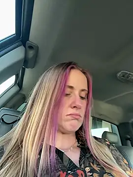 ClumsyLink online show from January 11, 2026, 11:55 pm