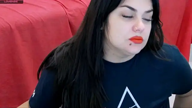 Snapshot of TinaMaay chatting on January 15, 2025, 8:58 pm TinaMaay online show from January 15, 2025, 8:58 pm