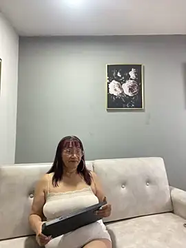 Snapshot of Savvanahh chatting on November 5, 2025, 11:24 am Savvanahh online show from November 5, 2025, 11:24 am