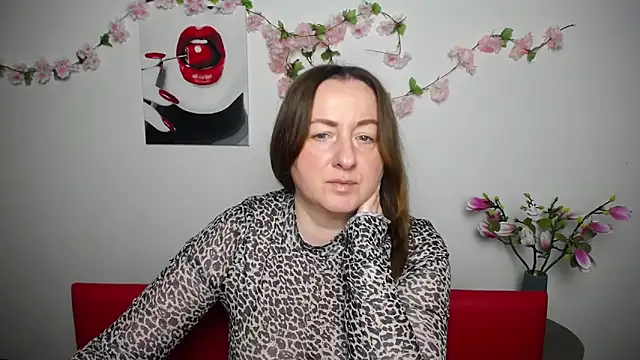 Abby Taylorr online show from November 11, 2025, 7:14 am