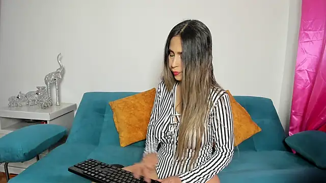 Victoria Jonness online show from December 21, 2025, 4:19 pm