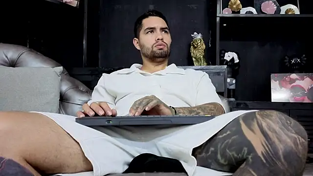 Snapshot of matteosantos chatting on November 2, 2025, 11:37 am matteosantos online show from November 2, 2025, 11:37 am