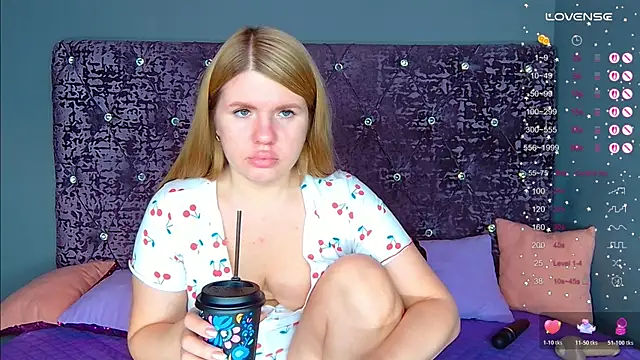 Snapshot of NoraBigAss chatting on November 15, 2025, 1:42 am NoraBigAss online show from November 15, 2025, 1:42 am