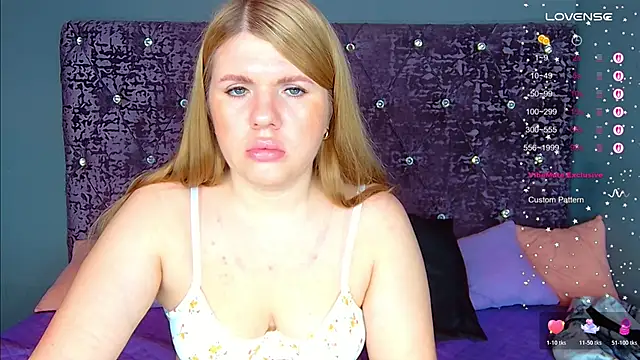 Snapshot of NoraBigAss chatting on November 12, 2025, 12:37 am NoraBigAss online show from November 12, 2025, 12:37 am