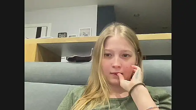 Snapshot of CharmingSarah chatting on January 29, 2025, 6:07 pm CharmingSarah online show from January 29, 2025, 6:07 pm