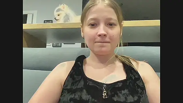 Snapshot of CharmingSarah chatting on February 8, 2025, 5:39 pm CharmingSarah online show from February 8, 2025, 5:39 pm