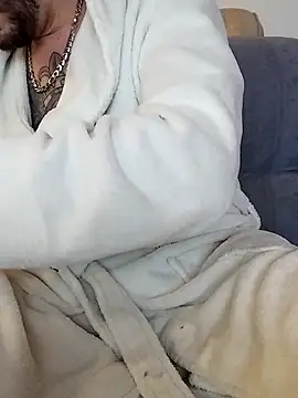 Snapshot of LoGaNfree88 chatting on December 18, 2025, 4:28 am LoGaNfree88 online show from December 18, 2025, 4:28 am