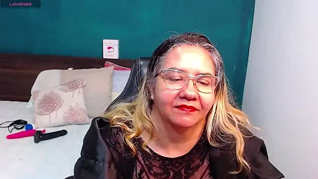 Snapshot of scaelettdubois chatting on February 27, 2025, 2:46 am scaelettdubois online show from February 27, 2025, 2:46 am