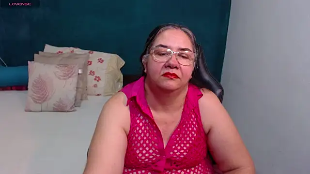 scaelettdubois online show from April 3, 2026, 1:34 am