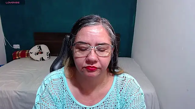 Snapshot of scaelettdubois chatting on October 12, 2025, 2:02 am scaelettdubois online show from October 12, 2025, 2:02 am