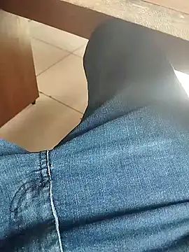 Snapshot of io380 chatting on January 17, 2026, 6:22 pm io380 online show from January 17, 2026, 6:22 pm