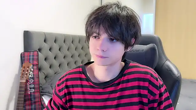 Snapshot of SasukeUhchiaa chatting on December 2, 2024, 5:10 pm SasukeUhchiaa online show from December 2, 2024, 5:10 pm