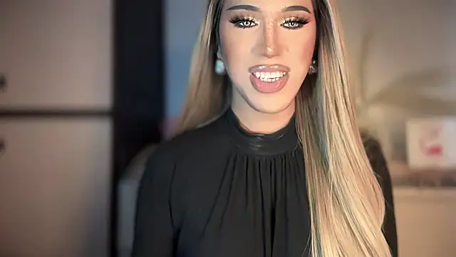 Ts glamxxxx online show from December 15, 2025, 7:58 am