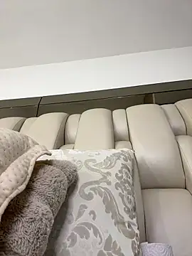 ALISSON FOXXX1 online show from February 12, 2026, 10:53 pm