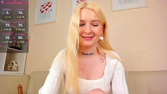 Snapshot of rosa_mariposa_ chatting on December 8, 2024, 12:30 pm rosa mariposa online show from December 8, 2024, 12:30 pm