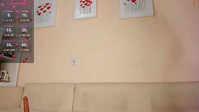 Snapshot of rosa_mariposa_ chatting on December 10, 2024, 2:06 pm rosa mariposa online show from December 10, 2024, 2:06 pm