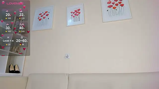 Snapshot of rosa_mariposa_ chatting on March 4, 2025, 9:11 pm rosa mariposa online show from March 4, 2025, 9:11 pm