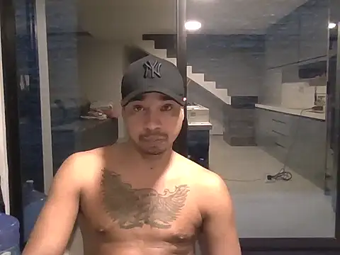 Snapshot of Juninho10c chatting on November 4, 2025, 4:38 am Juninho10c online show from November 4, 2025, 4:38 am