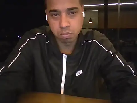 Snapshot of Juninho10c chatting on November 22, 2025, 5:06 am Juninho10c online show from November 22, 2025, 5:06 am