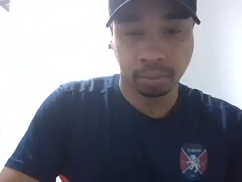 Snapshot of Juninho10c chatting on November 7, 2025, 4:11 pm Juninho10c online show from November 7, 2025, 4:11 pm