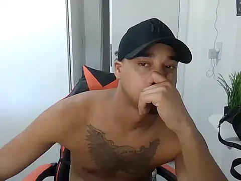 Snapshot of Juninho10c chatting on November 15, 2025, 4:00 pm Juninho10c online show from November 15, 2025, 4:00 pm