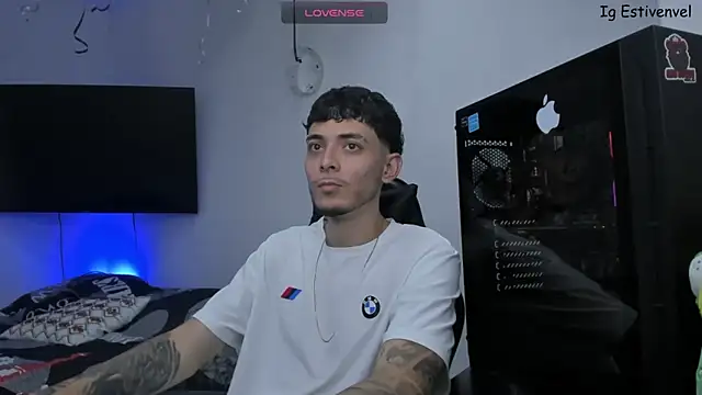 Snapshot of steve_latin chatting on February 14, 2026, 5:57 pm steve latin online show from February 14, 2026, 5:57 pm