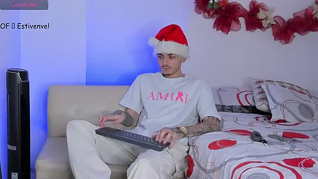 Snapshot of steve_latin chatting on December 24, 2024, 7:00 pm steve latin online show from December 24, 2024, 7:00 pm