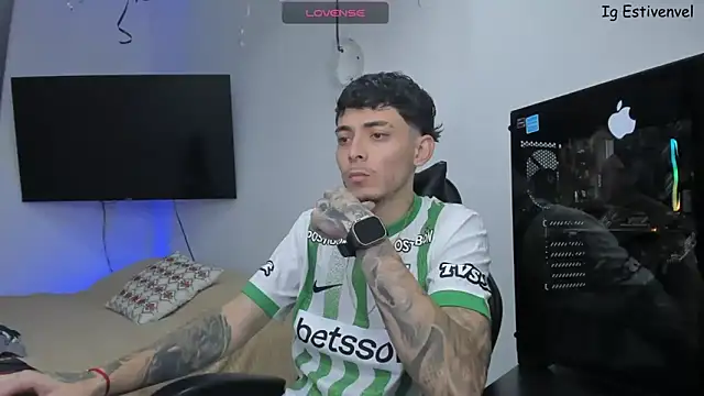 Snapshot of steve_latin chatting on February 15, 2026, 3:11 pm steve latin online show from February 15, 2026, 3:11 pm