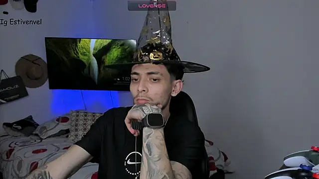 Snapshot of steve_latin chatting on October 31, 2025, 6:04 pm steve latin online show from October 31, 2025, 6:04 pm