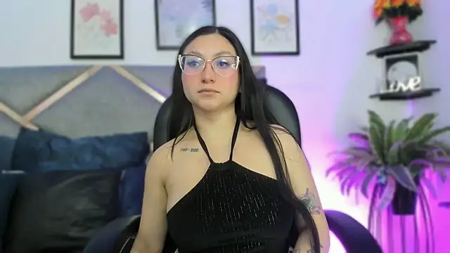 lucy neil online show from April 1, 2026, 2:35 am