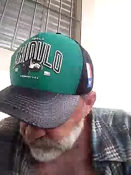 Snapshot of Peludo173317 chatting on October 8, 2025, 1:12 pm Peludo173317 online show from October 8, 2025, 1:12 pm