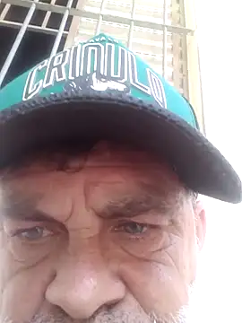 Snapshot of Peludo173317 chatting on October 25, 2025, 2:07 pm Peludo173317 online show from October 25, 2025, 2:07 pm