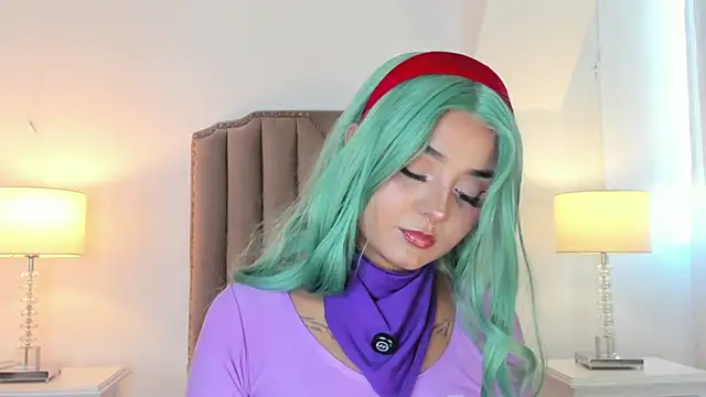 Emma Torres   online show from April 12, 2026, 12:30 pm